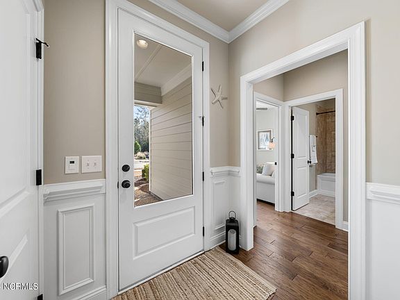 5th image of 1165 Evangeline Drive