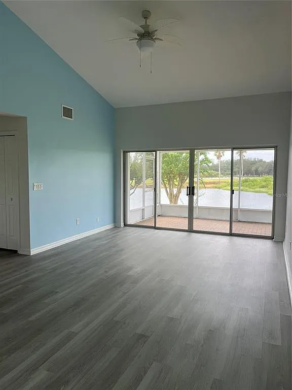 2 bed, 2.0 bath, 1279 sqft, $1,750 — Photo 3