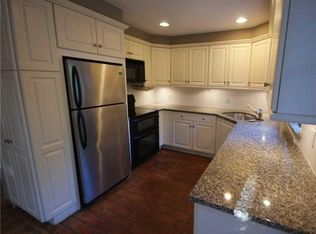 28 Ridgeway Ave, Setauket, NY 11733