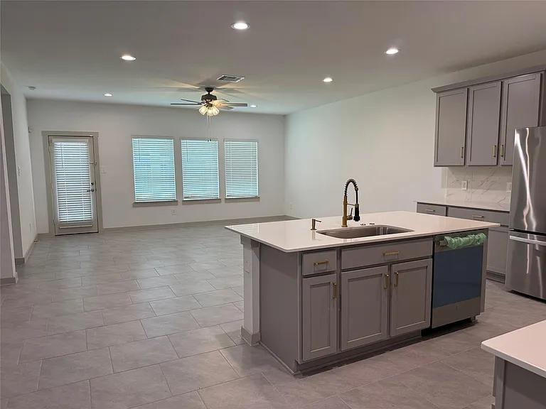28934 Lupo River Ct — Photo 4