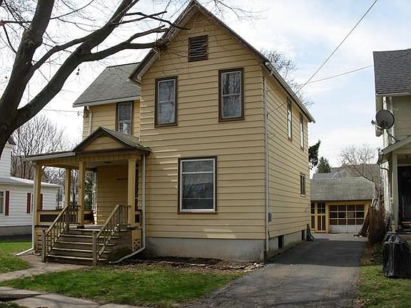 3rd image of 807 Johnson St