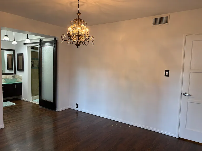 6601 N Louise Ave — Photo 18