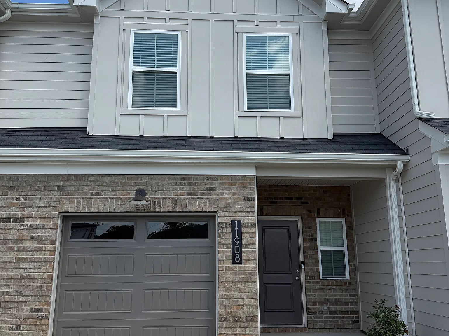 3 bed, 1667 sqft, $2,295 — Photo 2
