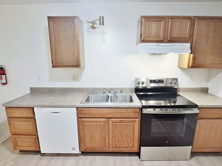 1495 Fairfield Rd — Photo 12