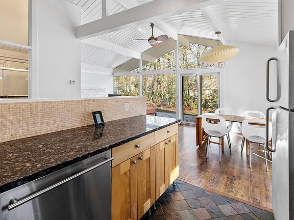 5th image of 106 Church Ln