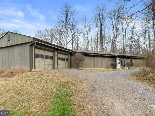 7202 Danny Ln, Manassas, VA 20112