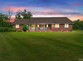 22069 Inkster Rd, Brownstown, MI 48174