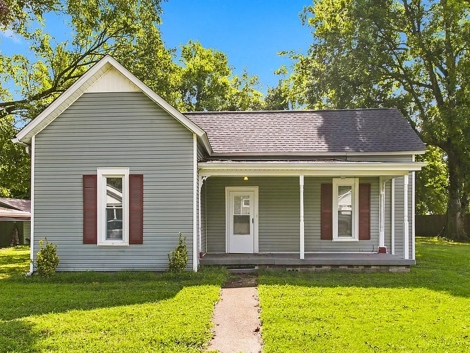 102 Locust St