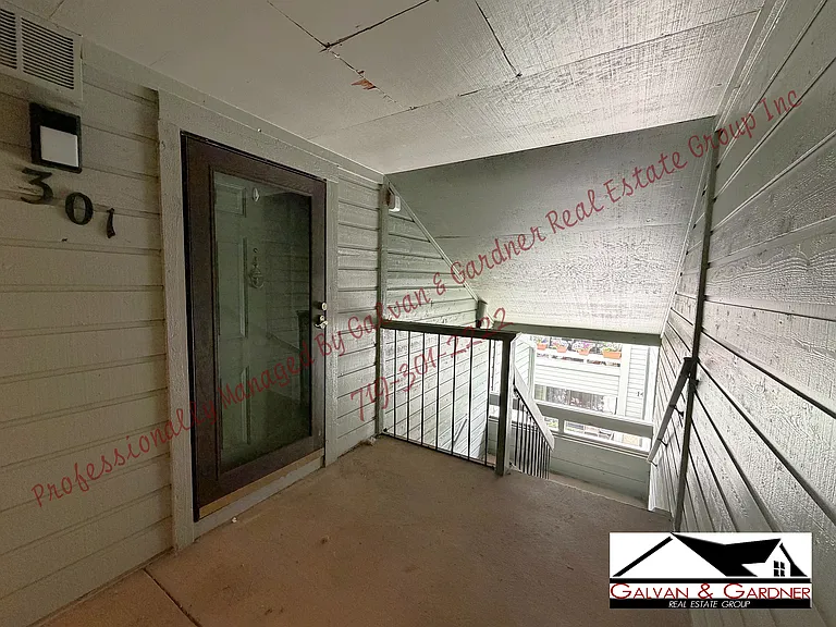 144 W Rockrimmon Blvd #301 — Photo 3