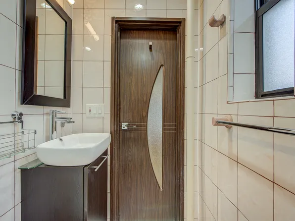 100-25 Queens Boulevard image 24 of 40