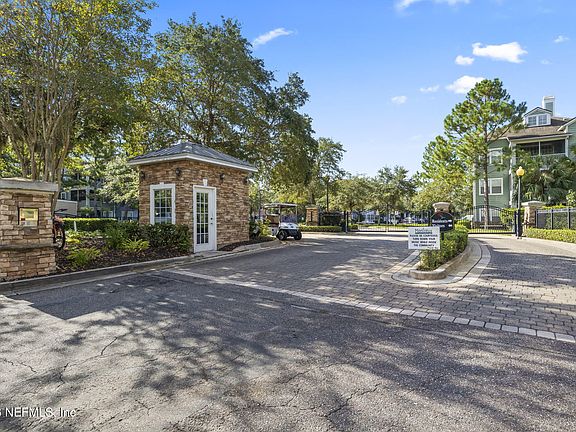 4th image of 8550 TOUCHTON Road #127