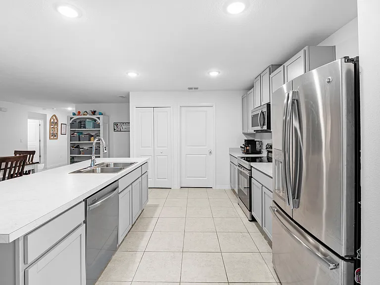 1011 Starfire St SE — Photo 25