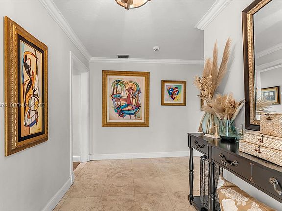 4th image of 10420 SW 99th St