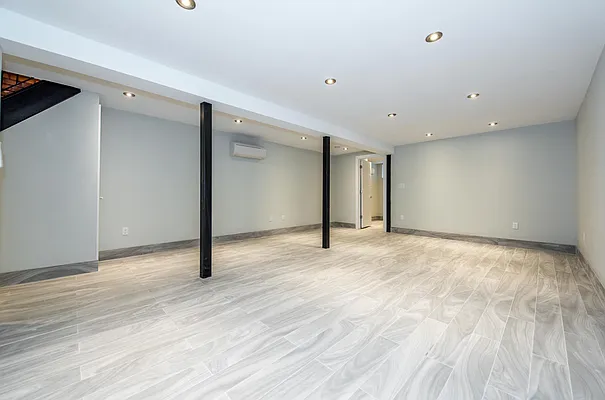 Rented by Nooklyn NYC LLC | media 46