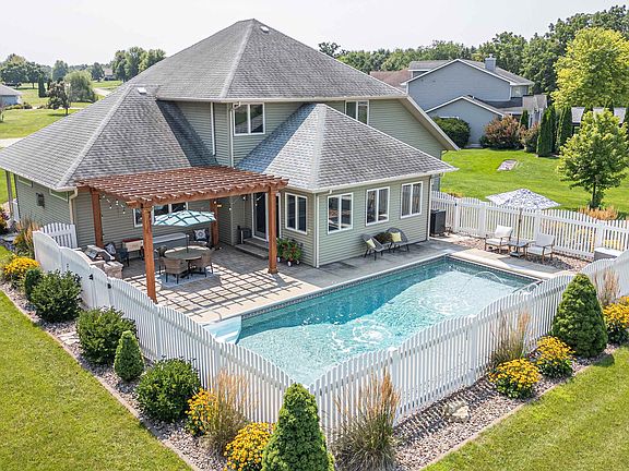 4th image of 5333 E Clayshire Dr
