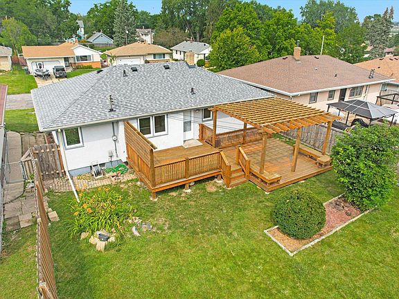 2nd image of 1692 Leone Ave