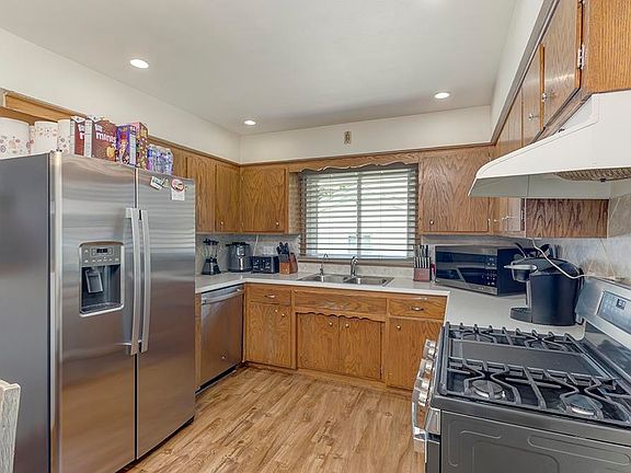 5th image of 2402 Evanston Dr