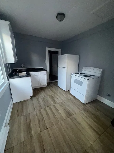 2 bed, 774 sqft, $1,435 — Photo 2
