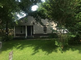 905 S Kerr St, Blooming Grove, TX 76626