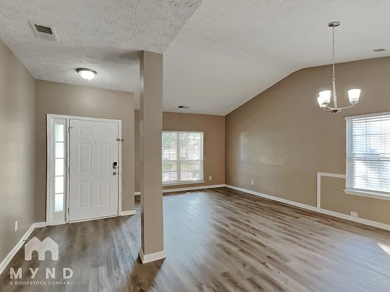 8315 Somerset Way — Photo 4