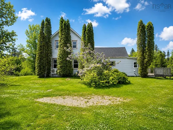 64 Latham Rd, Queens, NS B0T 1T0