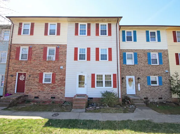 1410 Country Club Ct, Harrisonburg, VA 22802