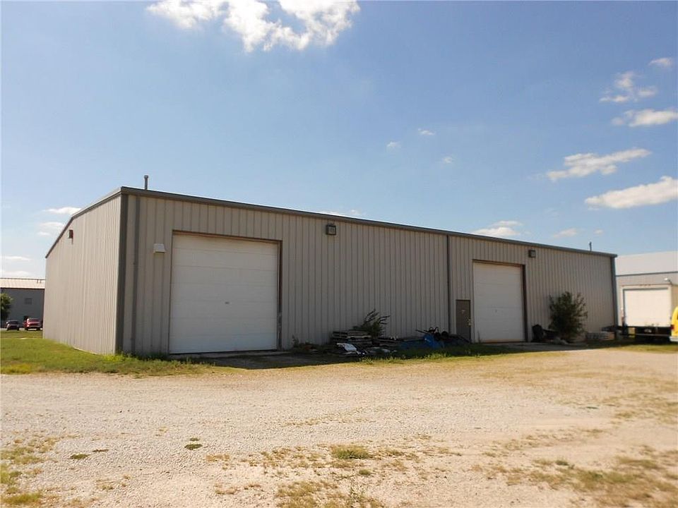 2nd image of 3065 R J Pkwy #A