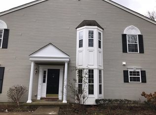 101 Camelot Ct, Princeton, NJ