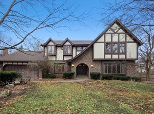 802 Hillberry Ct, La Grange, IL 60525