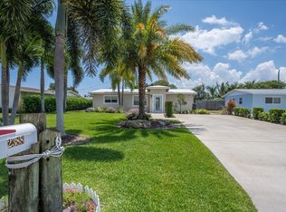 2388 E Edgewater Dr, Palm Beach Gardens, FL 33410