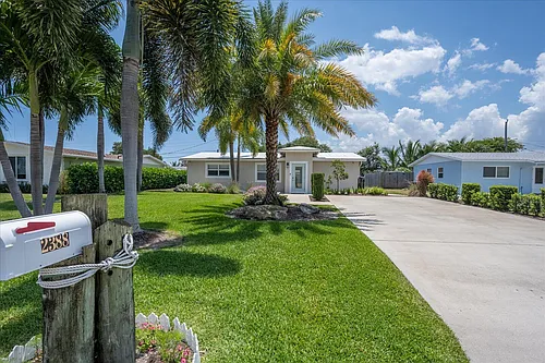 2388 E Edgewater Dr Photo 1 2388 E Edgewater Dr Photo 1