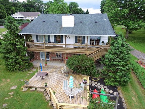 3rd image of 7183 Lake Knoll Dr