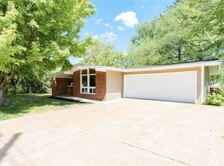 1454 Ross Ave, Saint Louis, MO 63146