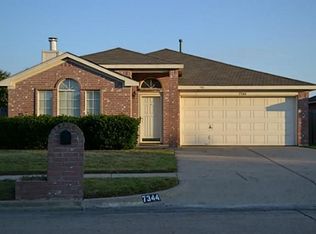 7344 Royal Oak Dr, Benbrook, TX 76126