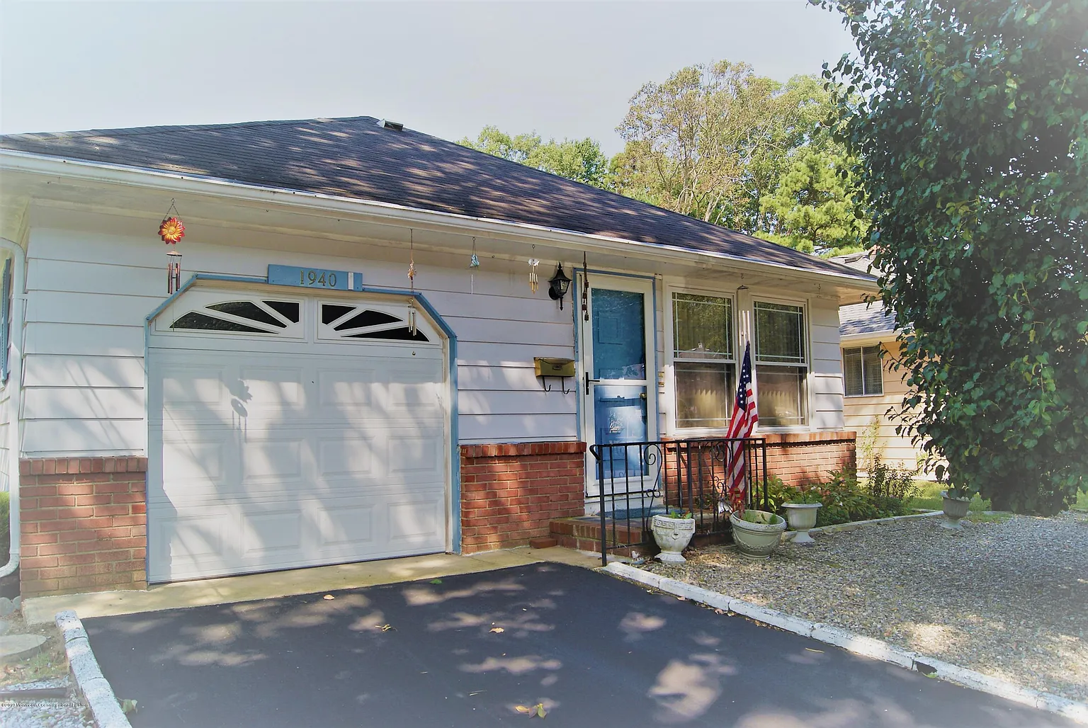 1940 Mount Carmel Blvd photo 1