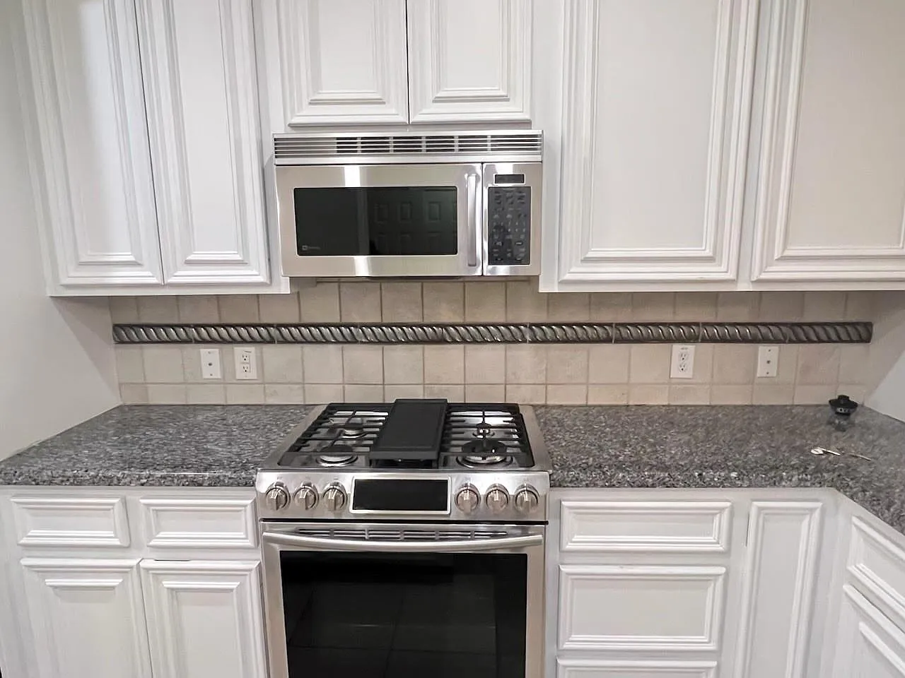 2 bed, 2.5 bath, 2064 sqft, $2,950 — Photo 4