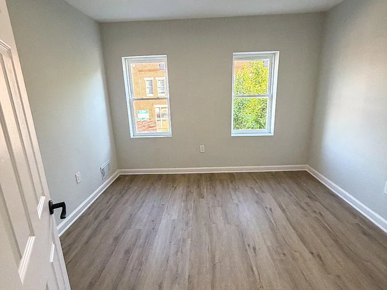 1226 W Pratt St — Photo 7