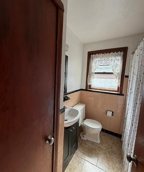 5493 Loughborough Ave — Photo 20