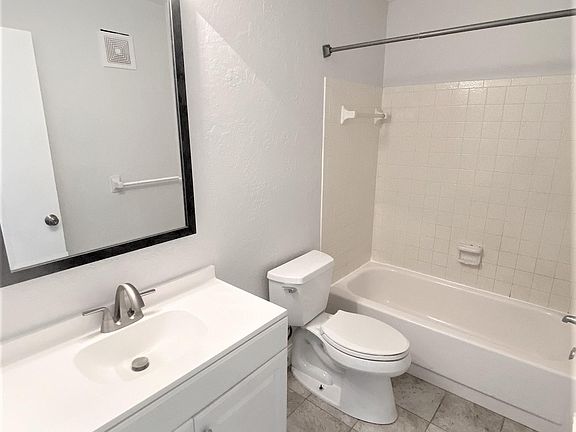 4th image of 150 41st Ave N APT 417