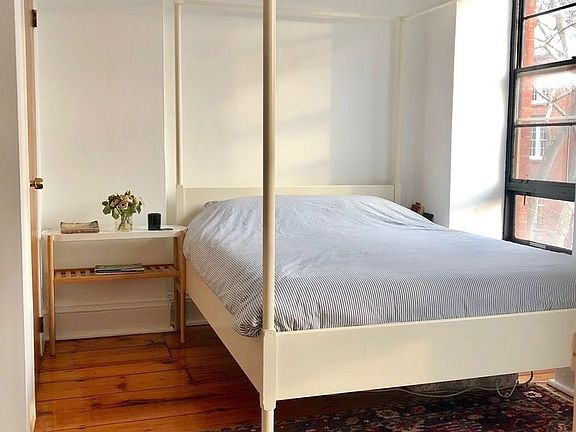 3rd image of 407 Sackett St APT 2