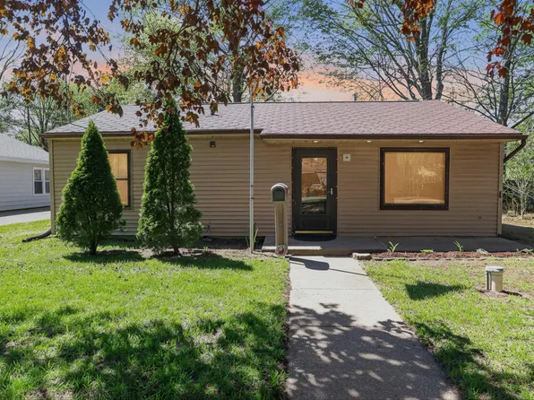 1893 Lewis Dr, Niles, MI 49120