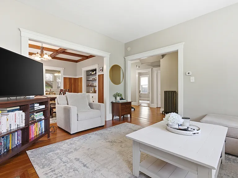 53 Grampian Way #1 — Photo 3