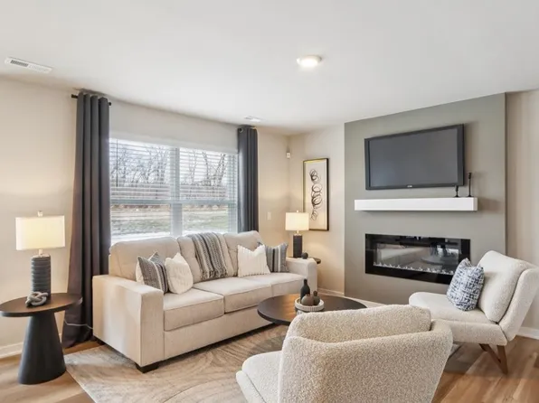 3585 Pershing Ln, Waukee, IA 50263