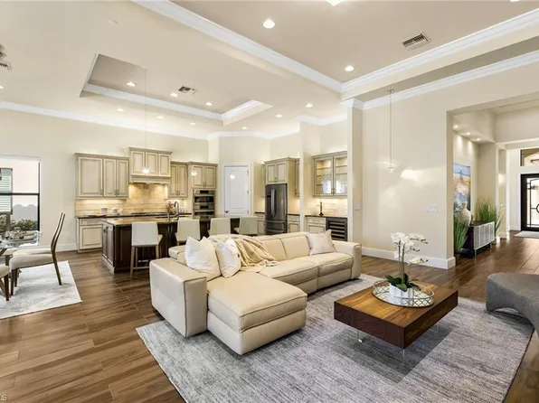 11821 Via Cassina CT, MIROMAR LAKES, FL 33913