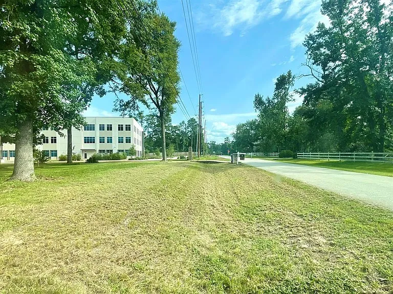 14221 Horseshoe Bnd — Photo 5