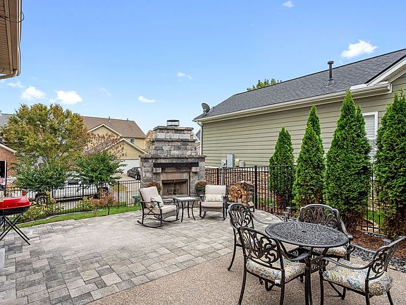 2nd image of 612 Patriot Ln