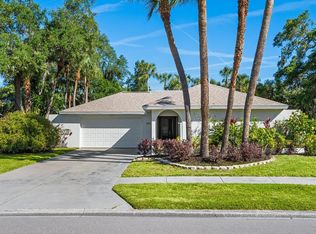 6515 Waterford Cir, Sarasota, FL 34238