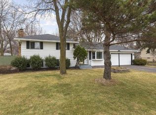 10933 Jefferson Cir N, Champlin, MN 55316