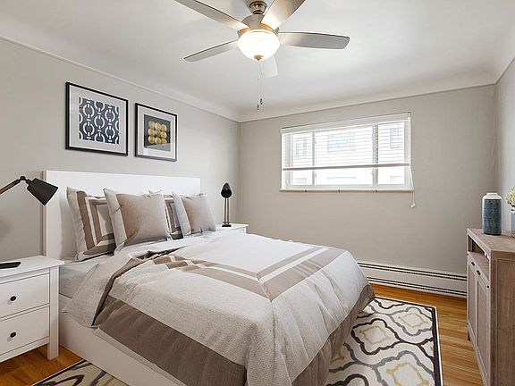 5th image of 1075 Corona St #107
