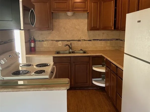 87-1550 Farrington Hwy APT E3, Waianae, HI 96792